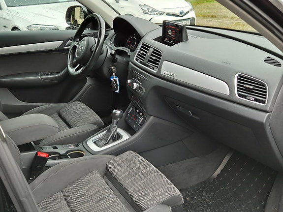 Audi Q3 24 of 27