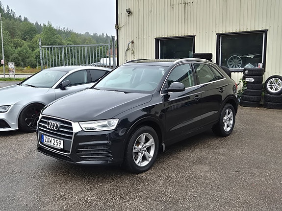 Audi Q3 16 of 27