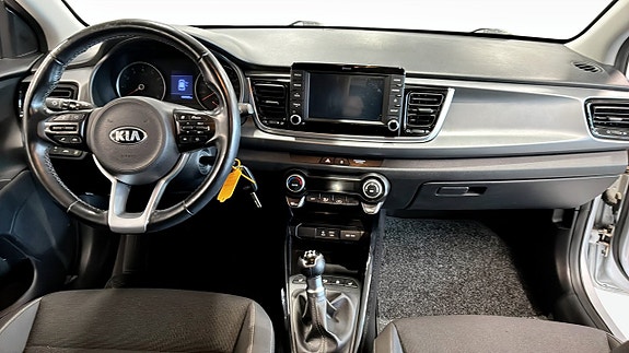 Kia Rio 4 of 9