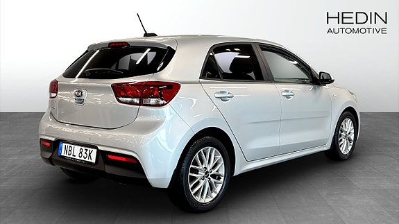 Kia Rio 2 of 9