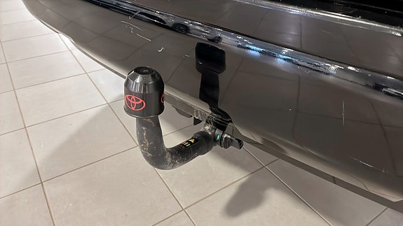 Toyota RAV4 5 of 17