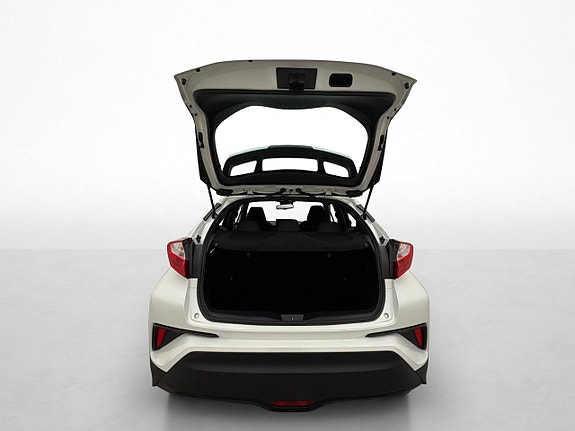 Toyota C-HR 27 of 30