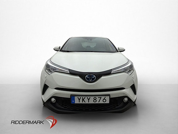 Toyota C-HR 2 of 30