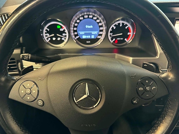 Mercedes-Benz GLK350 d 16 of 24