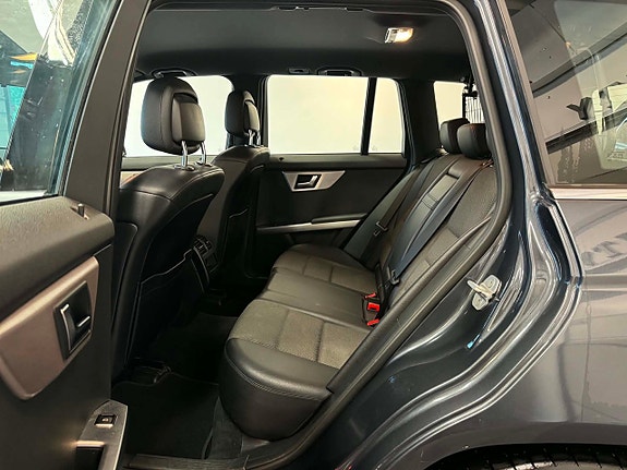 Mercedes-Benz GLK350 d 14 of 24