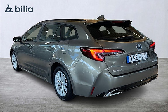 Toyota Corolla 2 of 21