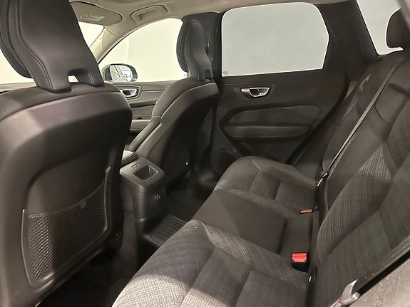 Volvo XC60 12 of 18