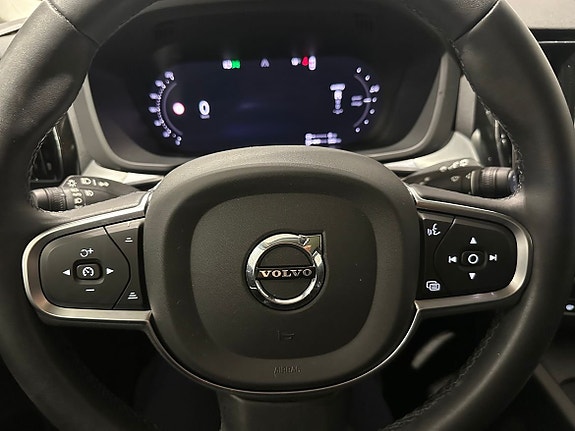 Volvo XC60 16 of 18