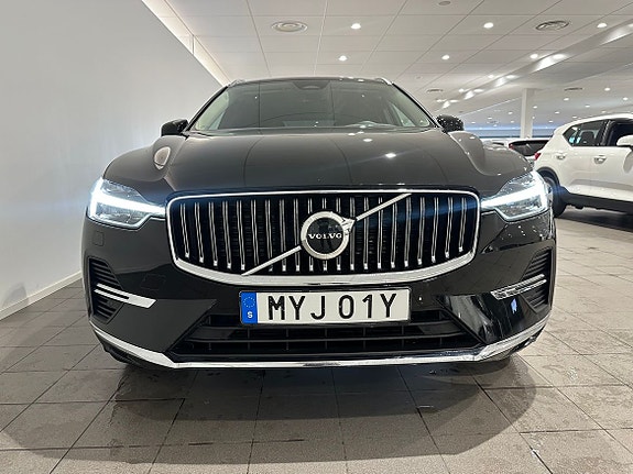 Volvo XC60 2 of 18