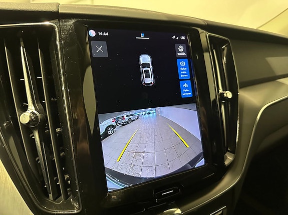 Volvo XC60 15 of 18