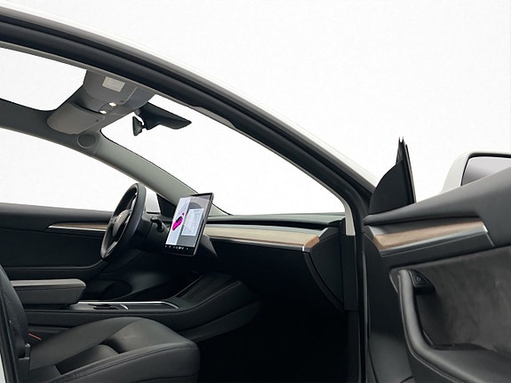 Tesla Model 3 23 of 29
