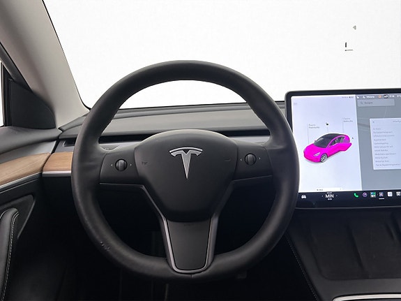 Tesla Model 3 14 of 29