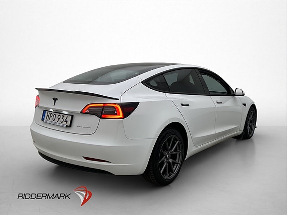 Tesla Model 3 8 of 29