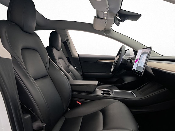 Tesla Model 3 22 of 29