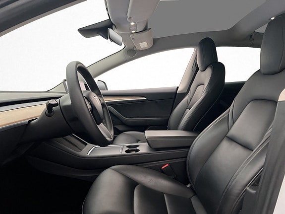 Tesla Model 3 12 of 29