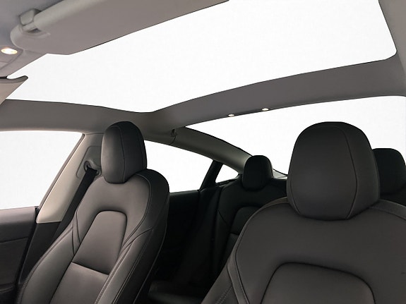 Tesla Model 3 11 of 29