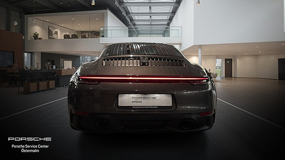 Porsche 911 Targa 4 GTS 8 of 17