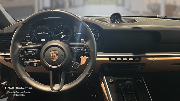 Porsche 911 Targa 4 GTS 14 of 17