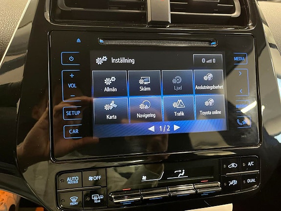 Toyota Prius 16 of 22
