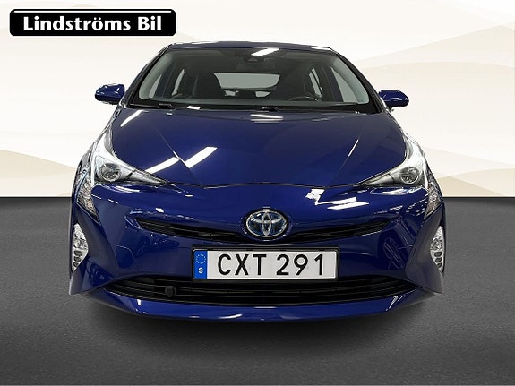 Toyota Prius 9 of 22