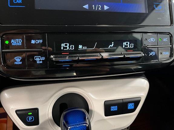 Toyota Prius 22 of 22