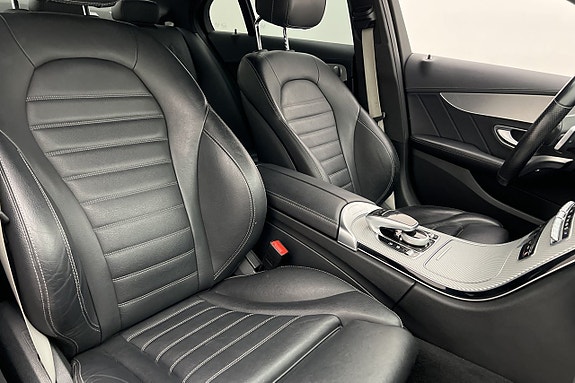 Mercedes-Benz C43 11 of 30