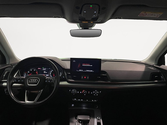 Audi Q5 2 of 22