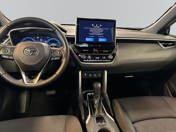 Toyota Corolla Cross 8 of 13