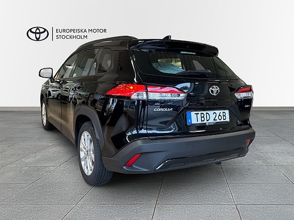 Toyota Corolla Cross 2 of 13