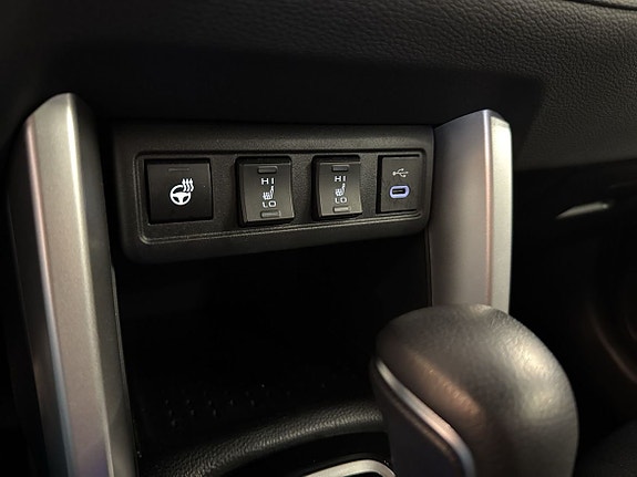 Toyota Corolla Cross 12 of 13