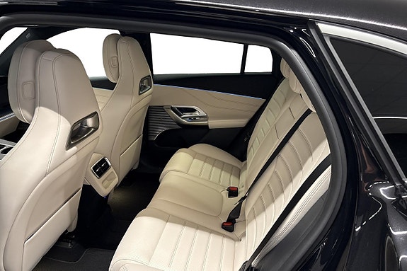 Mercedes-Benz GLC300 de 10 of 12