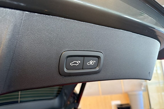 Volvo XC40 16 of 21