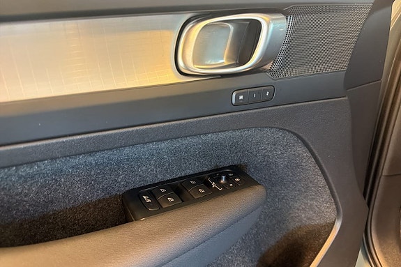 Volvo XC40 14 of 21