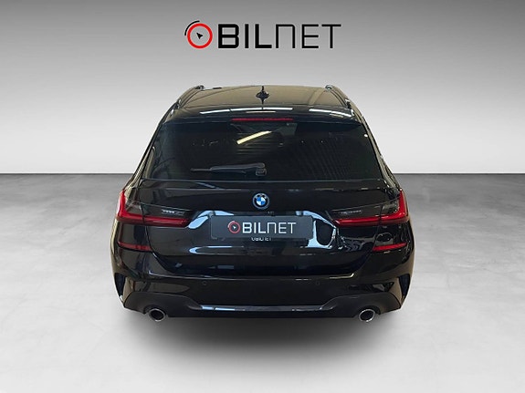 BMW 330e 4 of 22