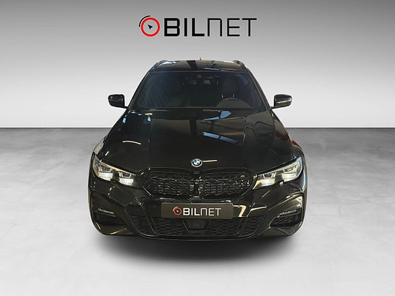 BMW 330e 5 of 22