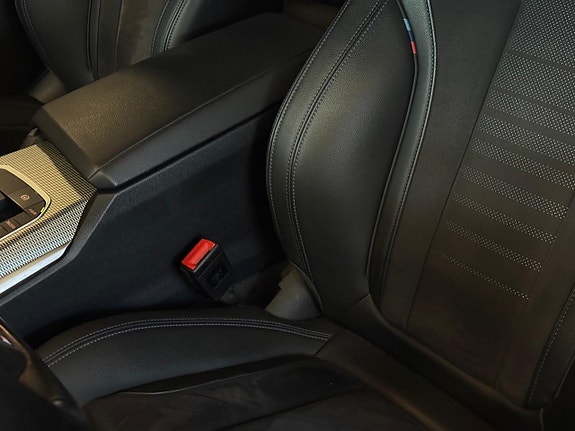 BMW 330e 17 of 22