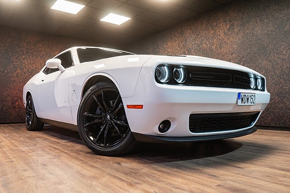 Dodge Challenger 3 of 21