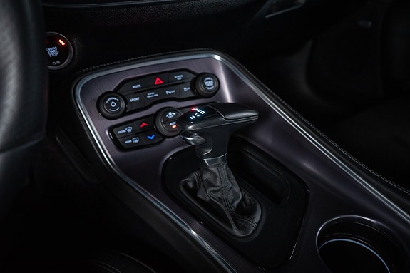 Dodge Challenger 19 of 21