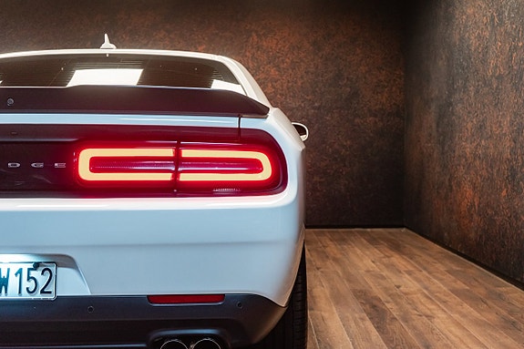 Dodge Challenger 10 of 21