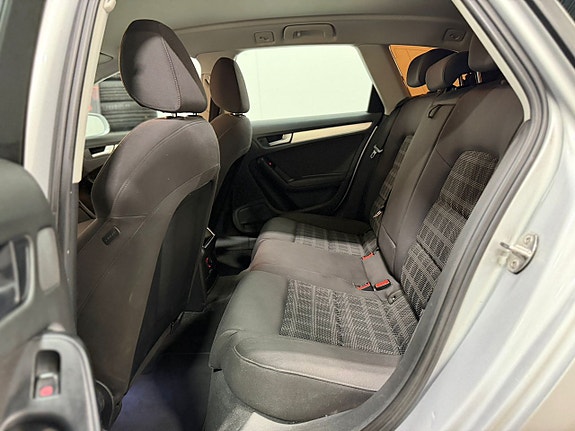 Audi A4 9 of 19