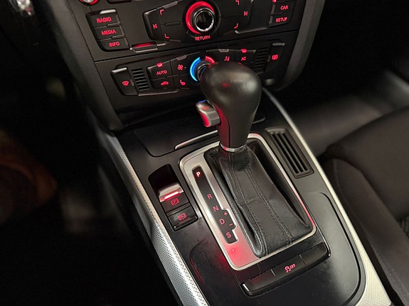 Audi A4 15 of 19