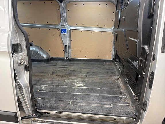 Ford Transit Custom 13 of 21