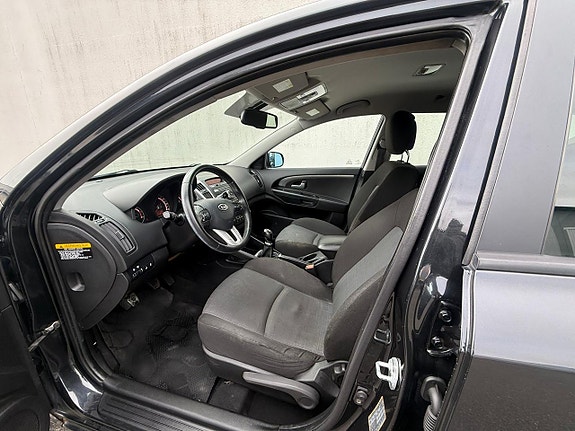 Kia Ceed 12 of 14