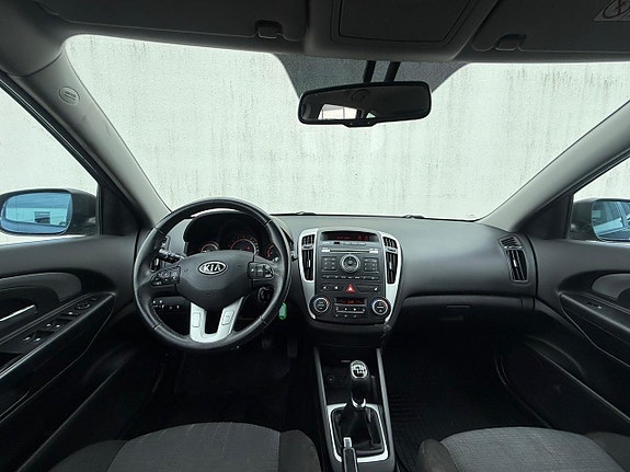 Kia Ceed 10 of 14