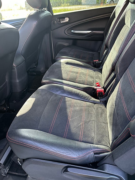 Ford S-MAX 7 of 10