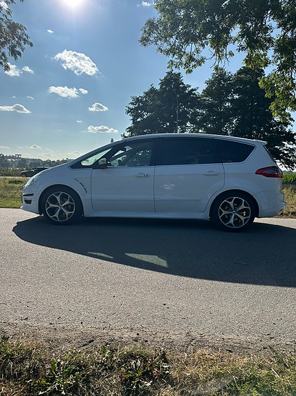 Ford S-MAX 2 of 10