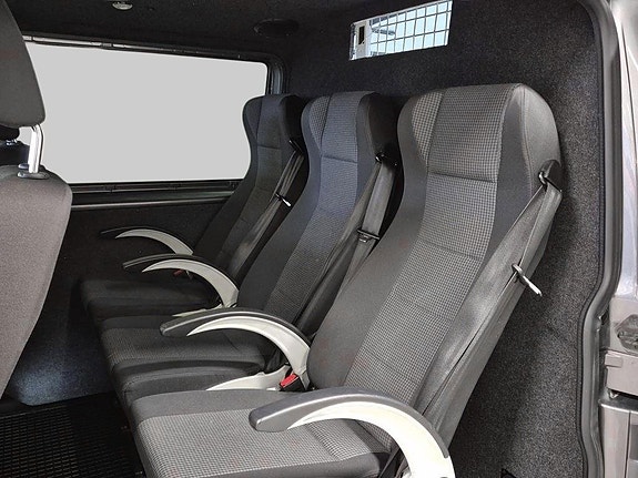 Volkswagen Transporter 14 of 17