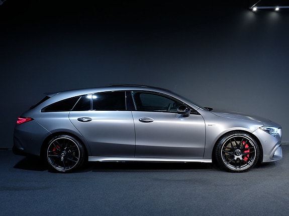 Mercedes-Benz AMG GT Black Series 2 of 13