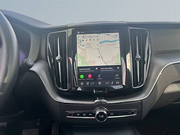Volvo XC60 11 of 19