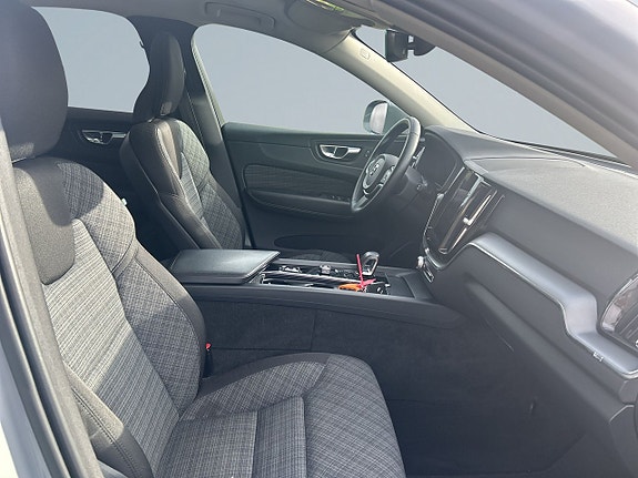 Volvo XC60 10 of 19